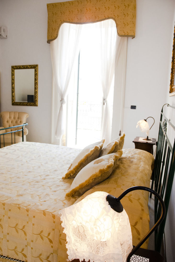 Palazzo Scarciglia - Dimora D'Epoca Panzió Minervino di Lecce Kültér fotó