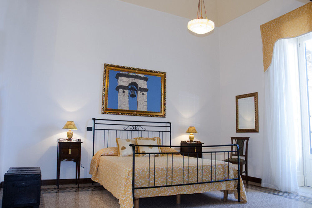 Palazzo Scarciglia - Dimora D'Epoca Panzió Minervino di Lecce Kültér fotó